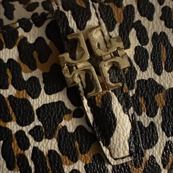 Tory Burch Leopard Print Long Wallet - Picture 2 of 12
